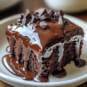 Pastel de Pudín de Chocolate con Fudge Caliente