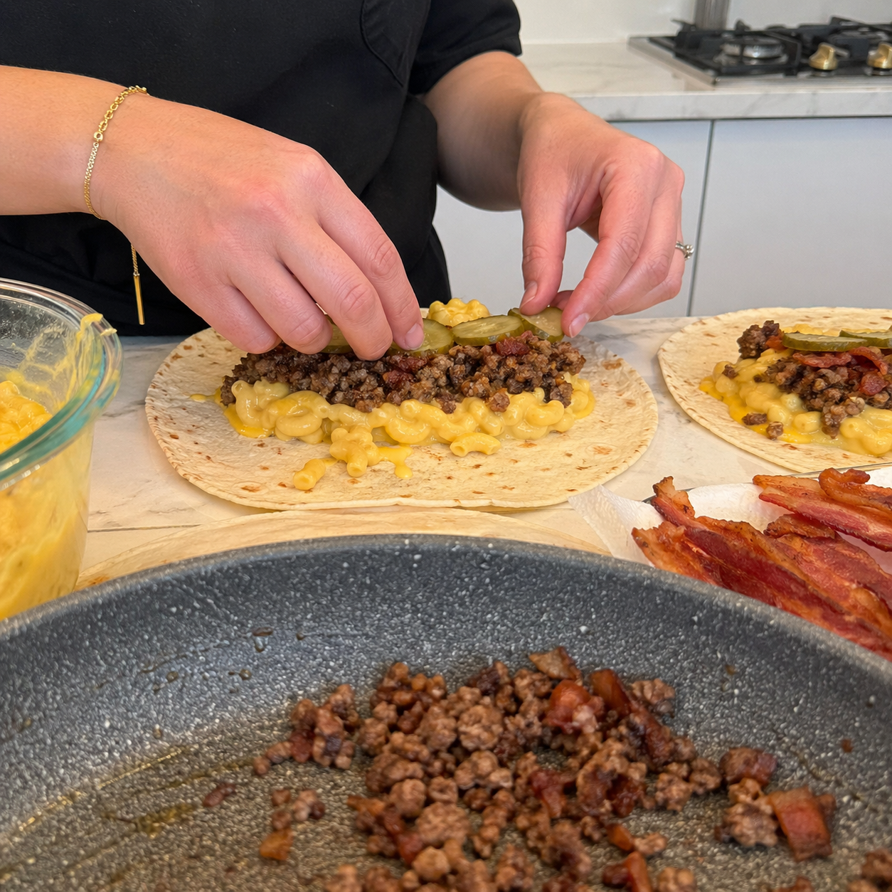 Wrap Burger au Bacon, Macaroni et Fromage